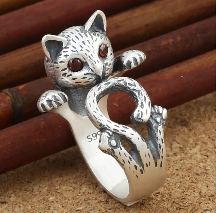 Adjustable hand-painted cat ring in 925 sterling silver